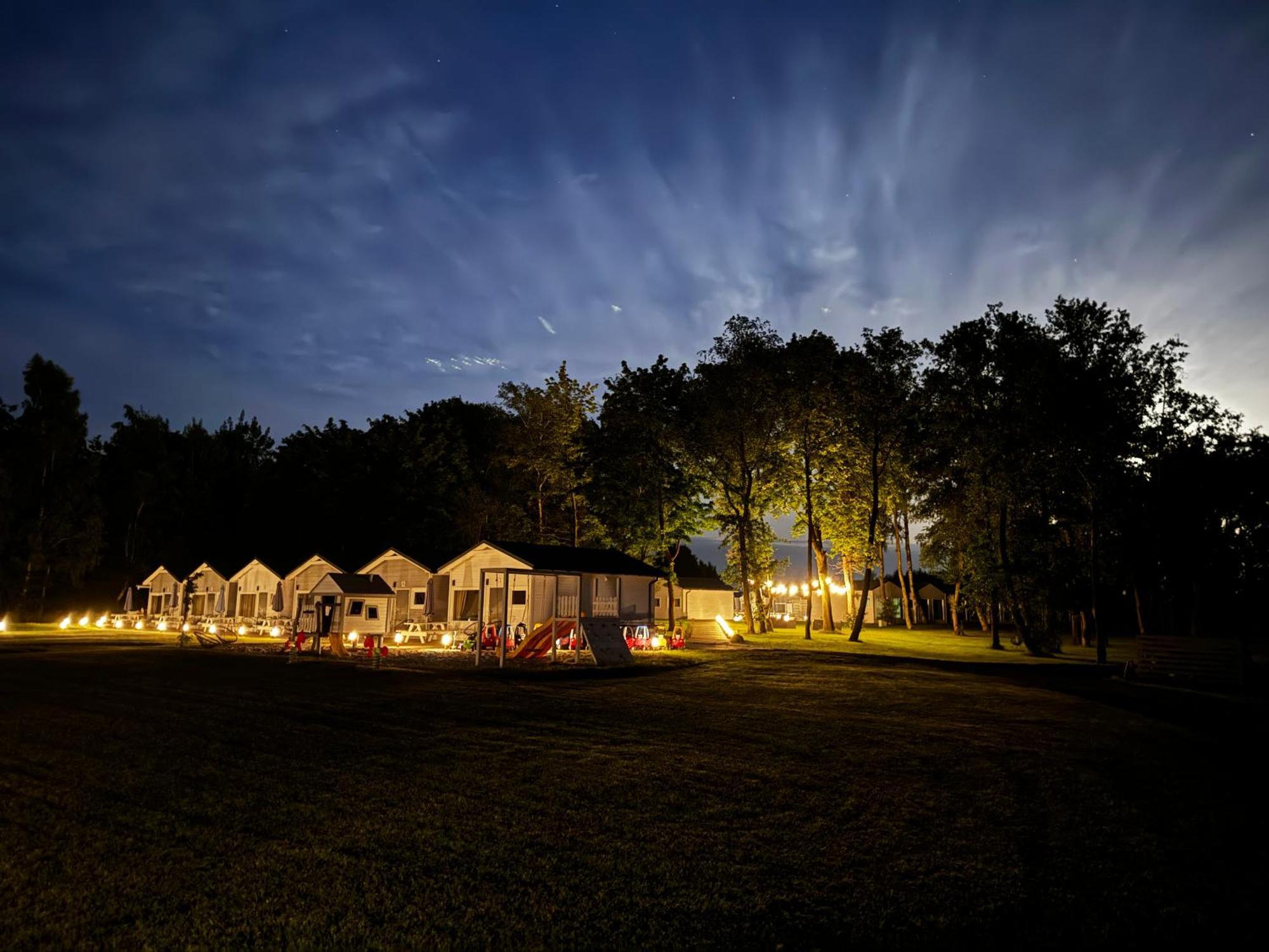Ferienhaus Lumi Letniskowe Z Podgrzewanym Basenem *